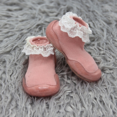 Giày tất tập đi cho bé đế cao su chống trượt - viền ren công chúa phong cách Hàn Quốc Comfybaby GG003 - chính hãng (Màu Hồng)