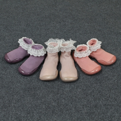 Giày tất tập đi cho bé đế cao su chống trượt - viền ren công chúa phong cách Hàn Quốc Comfybaby GG003 - chính hãng (Màu Hồng)