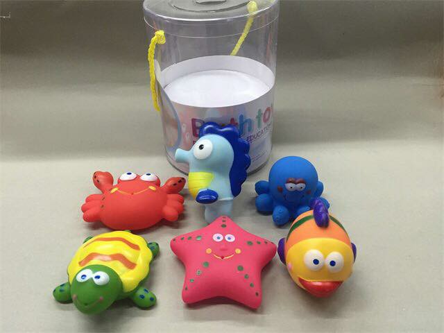 Hộp đồ chơi tắm 6 món Toys House TL811-1 dành cho các bạn nhỏ từ 6 tháng tuổi